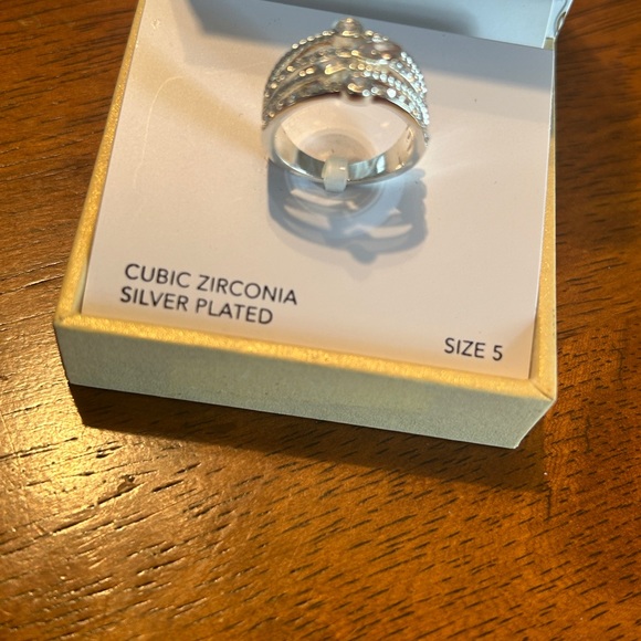 NWT Charter Club Silver Plated Ring Cubic Zirconia Size 5 - Picture 3 of 5
